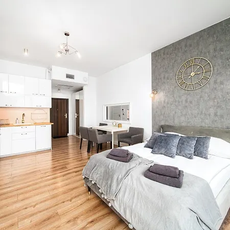 Ans Hanza Tower 15th Floor With View, Swimming Pool Area With Saunas, Viewing Terrace