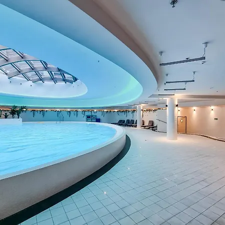 Ans Hanza Tower 15th Floor With View, Swimming Pool Area With Saunas, Viewing Terrace