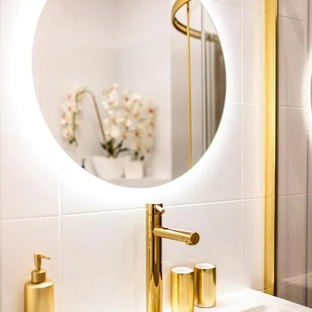 Ans Hanza Tower 15th Floor With View, Swimming Pool Area With Saunas, Viewing Terrace Lägenhet