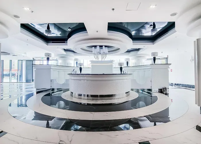 Ans Hanza Tower 15th Floor With View, Swimming Pool Area With Saunas, Viewing Terrace